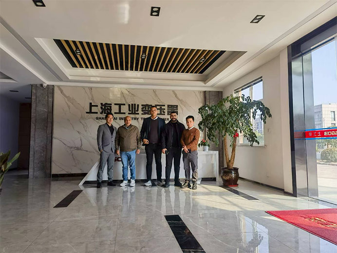 Wajib lan tulus klien klien kanthi welcome kanggo bengkel kunjungan fisik!